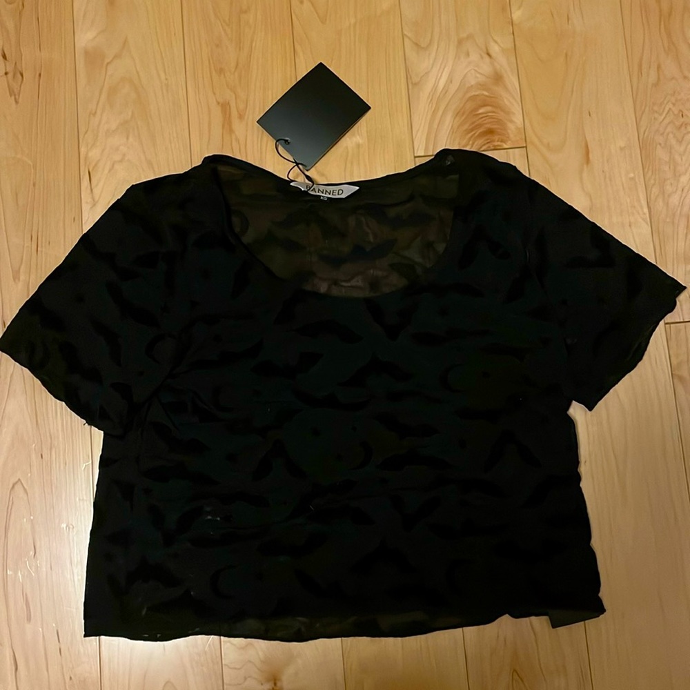 Black mesh bat velvet tee